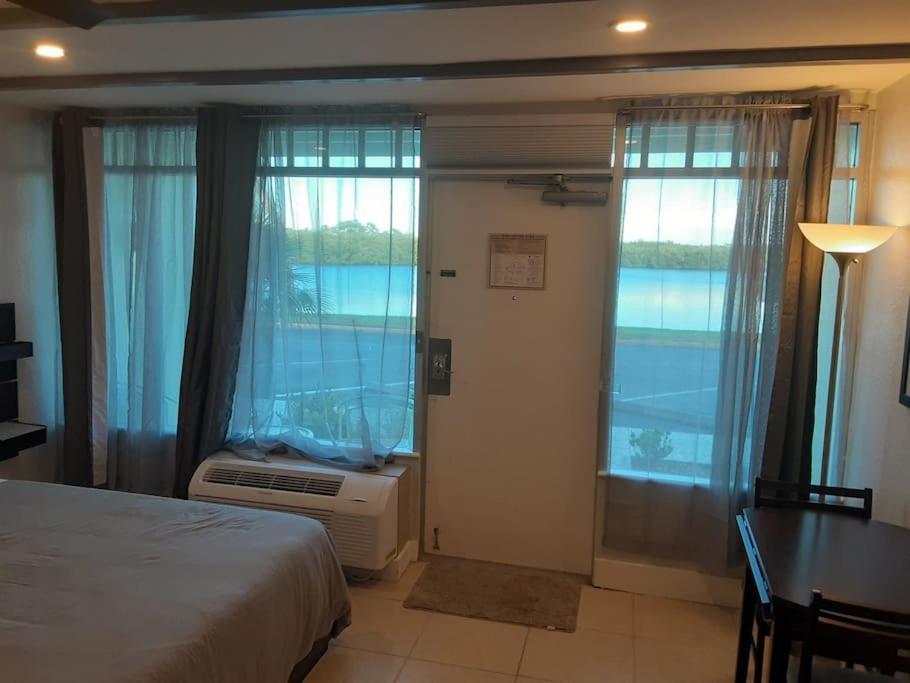 River Delight,Studio109, Beach & Pool Steps Away + Wifi Ruskin Extérieur photo