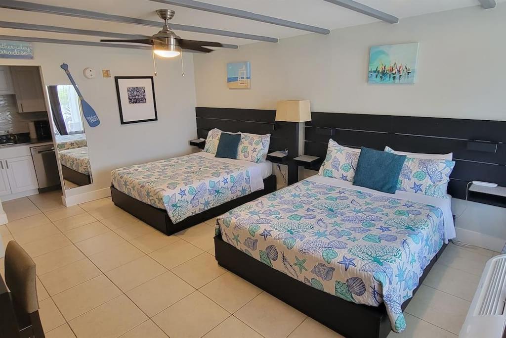 River Delight,Studio109, Beach & Pool Steps Away + Wifi Ruskin Extérieur photo